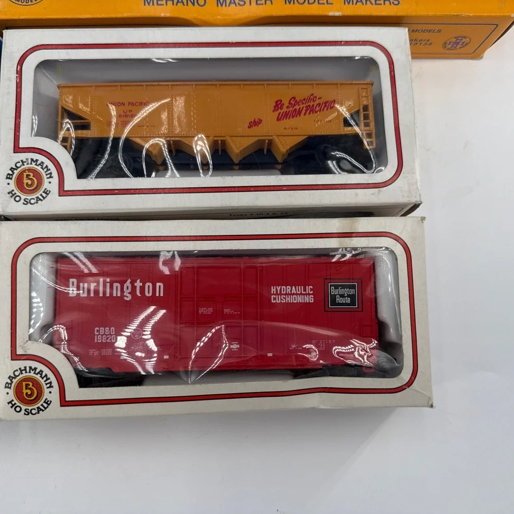 Vintage HO Scale Freight Cars Lot of 7 Bachmann Model Power Mehano Boxed